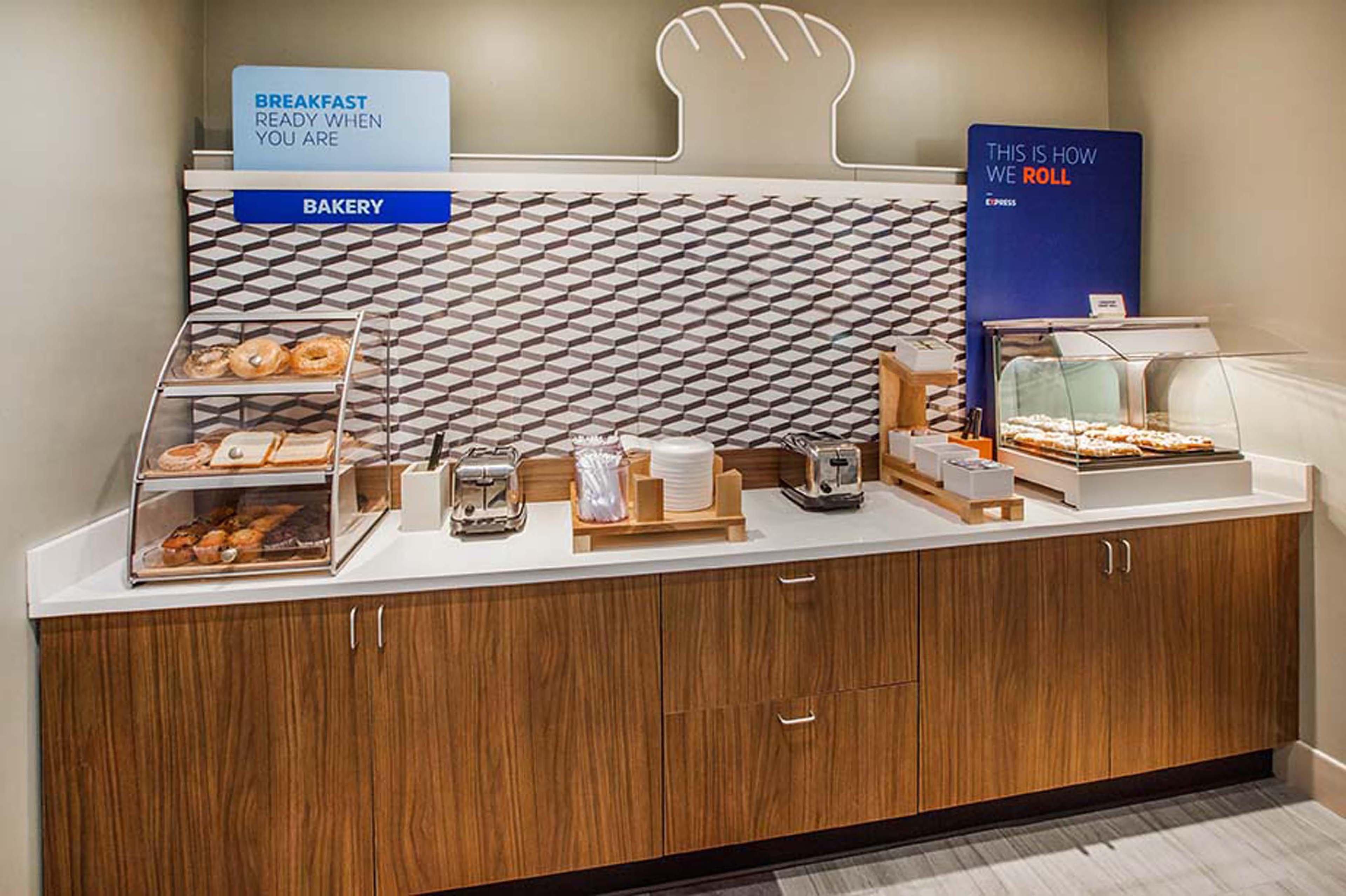 Holiday Inn Express & Suites Macon North By Ihg מראה חיצוני תמונה