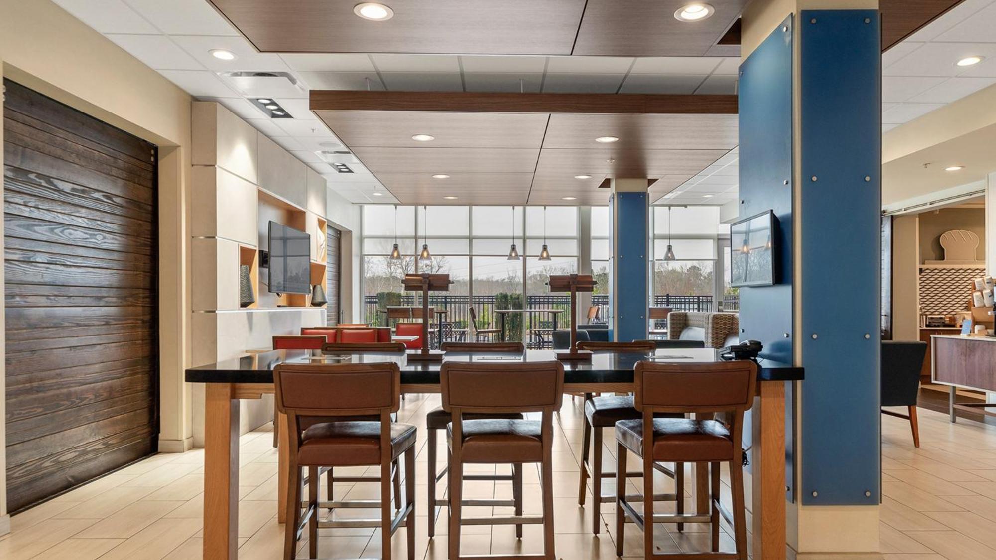 Holiday Inn Express & Suites Macon North By Ihg מראה חיצוני תמונה
